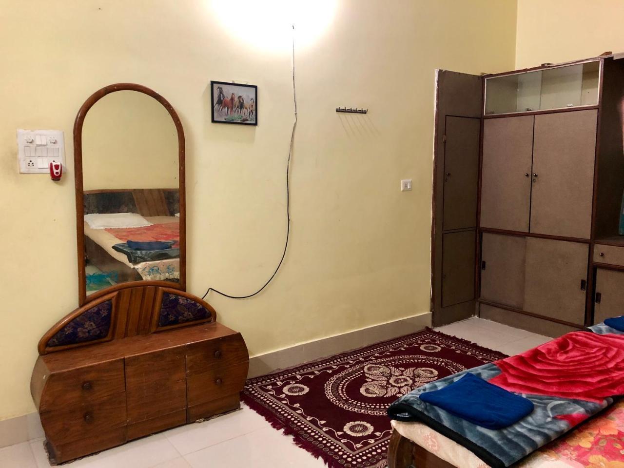 Gangotri Paying Guest House Varanasi Exterior photo